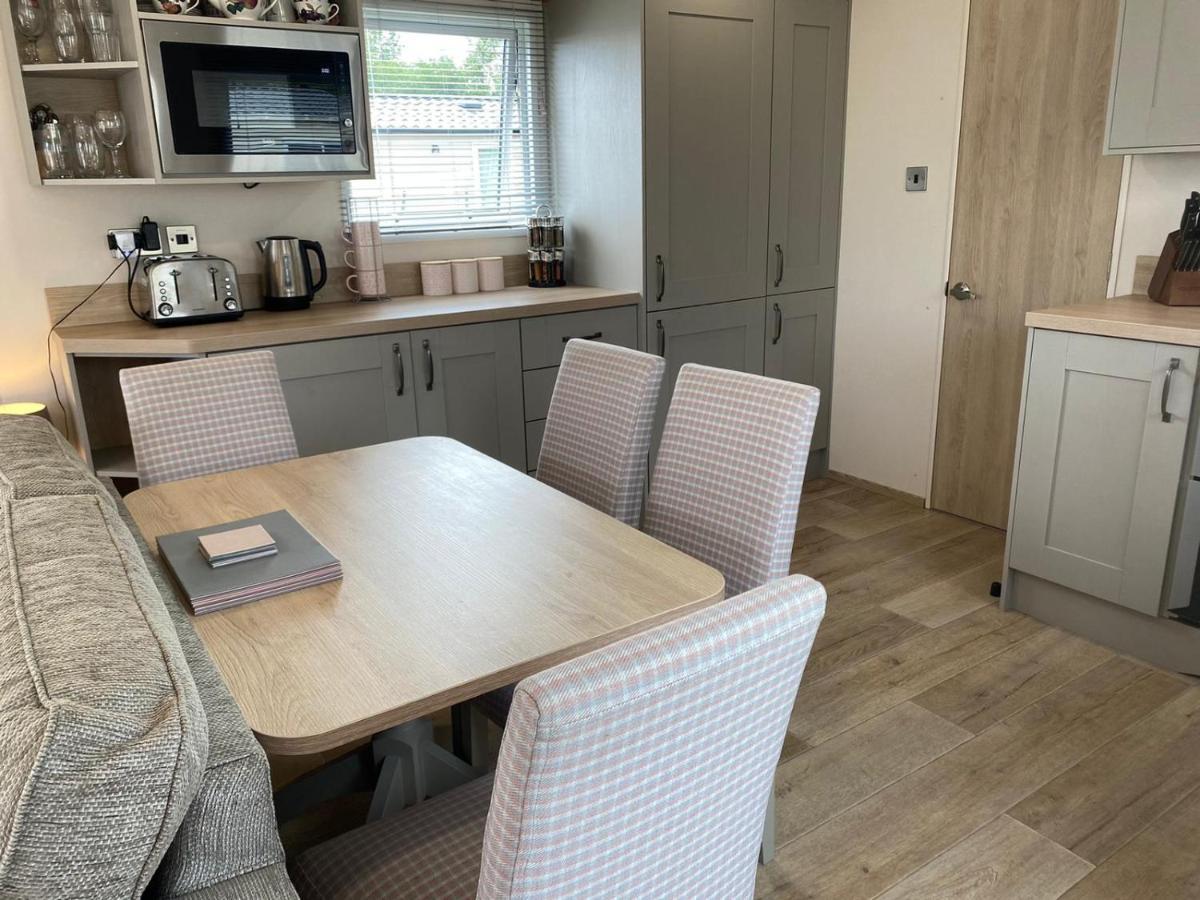 Lake District Prestige Caravan, 3 Bedrooms, Sleeps 8 On Haven Holiday Park Flookburgh Экстерьер фото