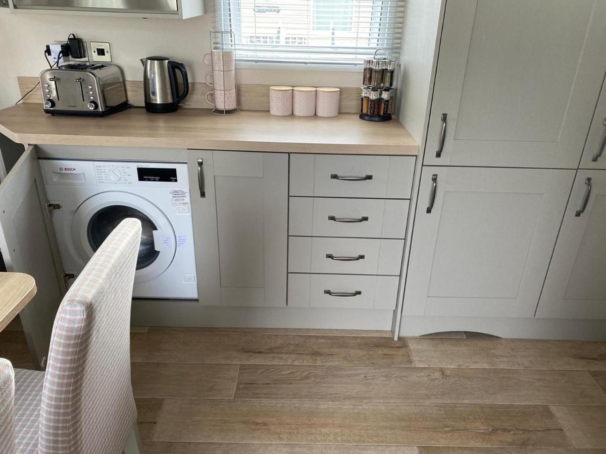 Lake District Prestige Caravan, 3 Bedrooms, Sleeps 8 On Haven Holiday Park Flookburgh Экстерьер фото